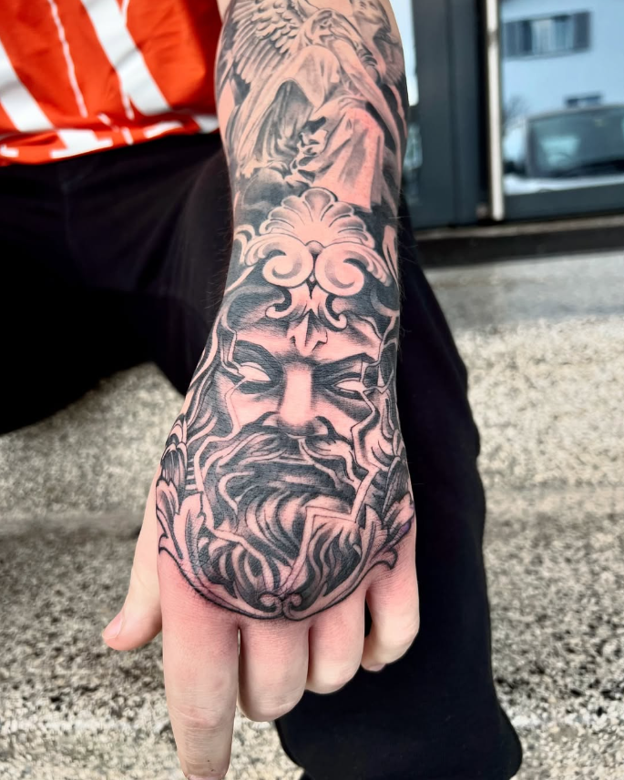 G • T A T T O O in Widnau – Black & Grey & Fine Line Tattoos von DAVID GRABHER, Termine nach Vereinbarung in der Viscosestrasse 42